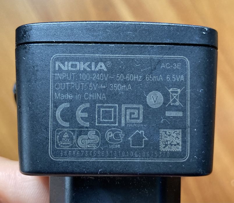 Carregador NOKIA para telemóvel