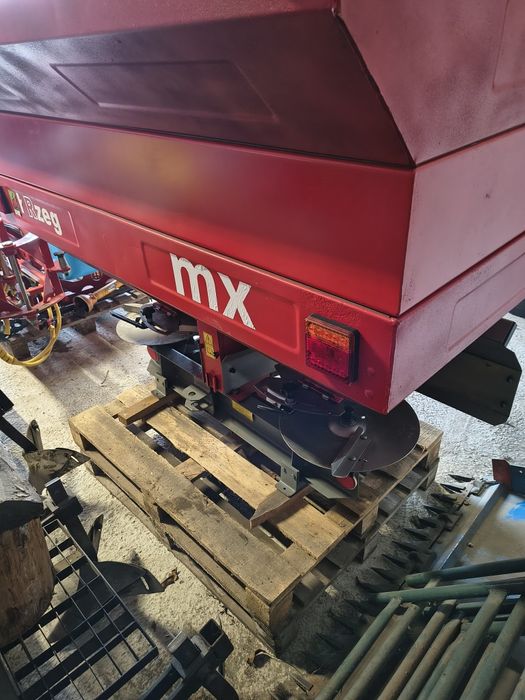Rozsiewacz nawozów Unia MX Led