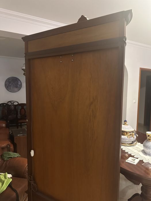 Relógio de Sala Kieninger Alemão – Pêndulo, Luz e Vitrines – 2,13 m