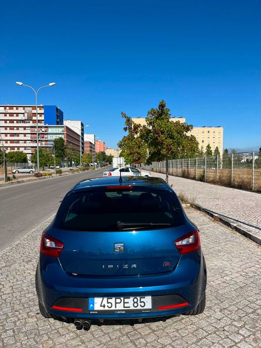 Seat Ibiza FR 1.6 TDI 105 cv foto 4