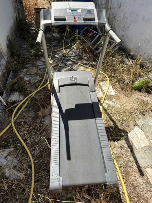 Passadeira Domyos TC 270 – 13km/h, inclinável e dobrável