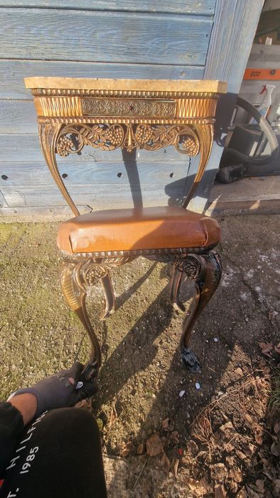 Toaletka (konsola)z taboretem(krzesłem).