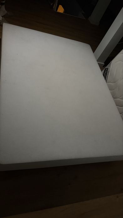 Sommier com colchão