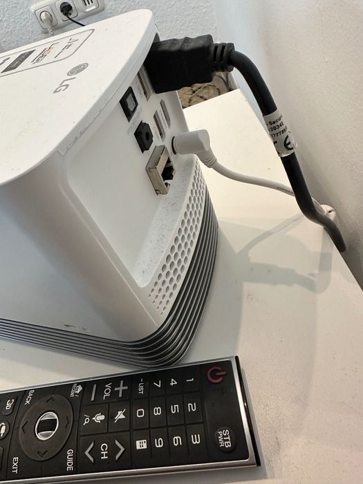 LG HF85JA PRO — Лазерный ультракороткофокусный проектор Full HD