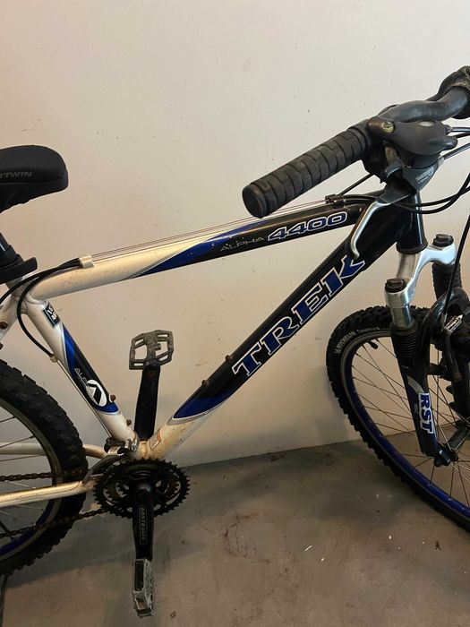 Bicicleta com travão de calço