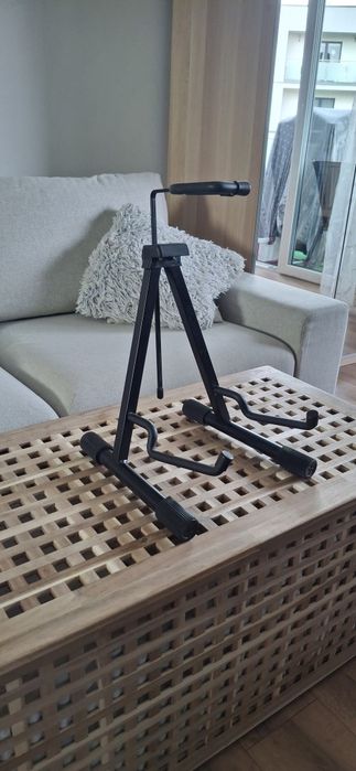 Stojak na gitarę