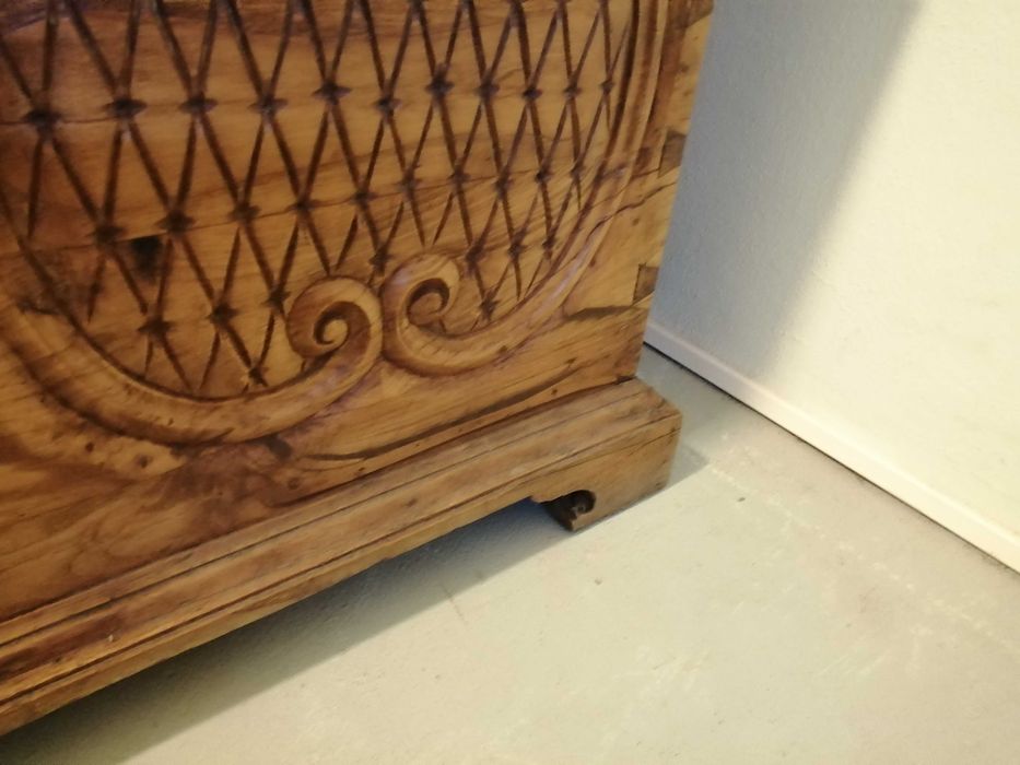 Arca de madeira clássica