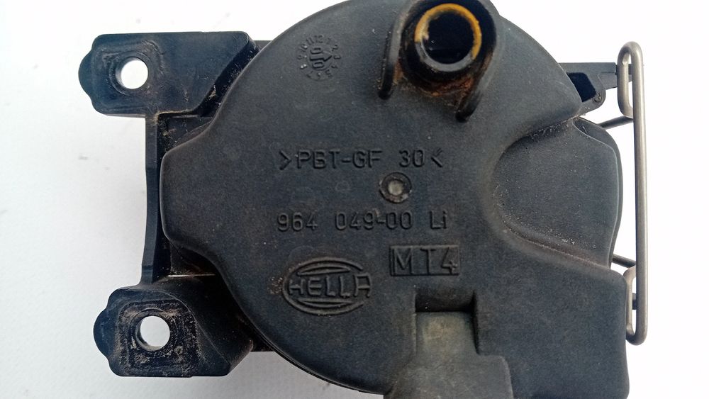 Farol nevoeiro frente esquerdo VOLKSWAGEN Polo (6N)