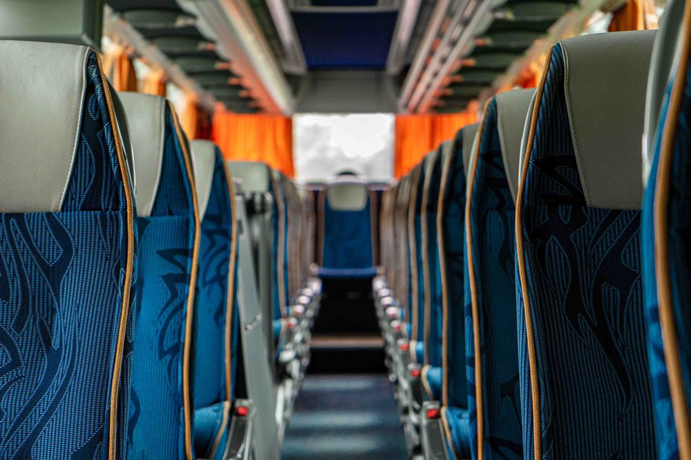 Wynajem autobusów i busów – przewozy krajowe i zagraniczne