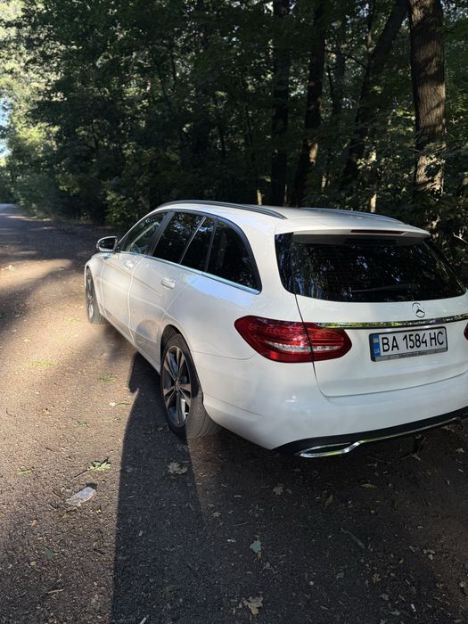 Mercedes-Benz C 220d 2018 • 2.2 Diesel