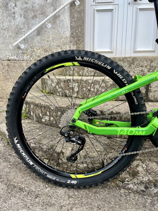 Bicicleta elétrica BTT