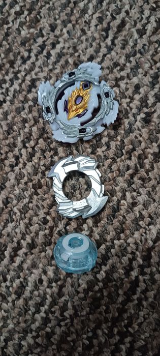 Продаж всіх бейблейдів що на фото