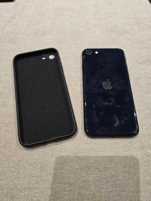 iPhone SE 128GB Preto
