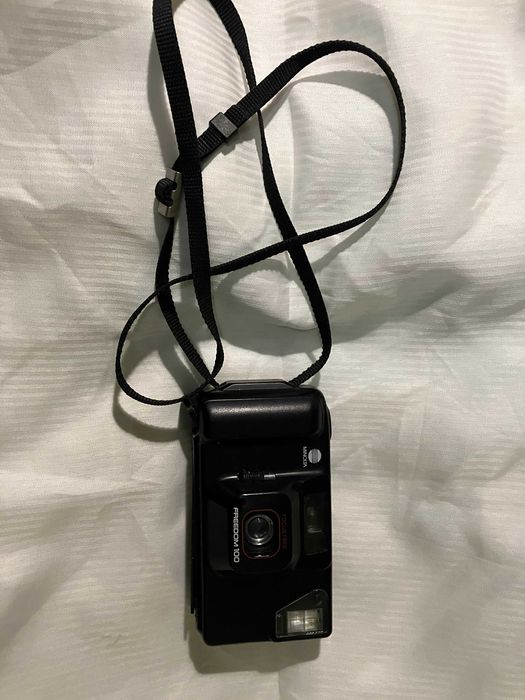 Minolta fridom 100. Фотоаппарат.