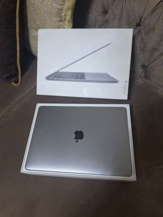 Макбук Про 13"  2018 MacBook Pro(новий акумулятор)