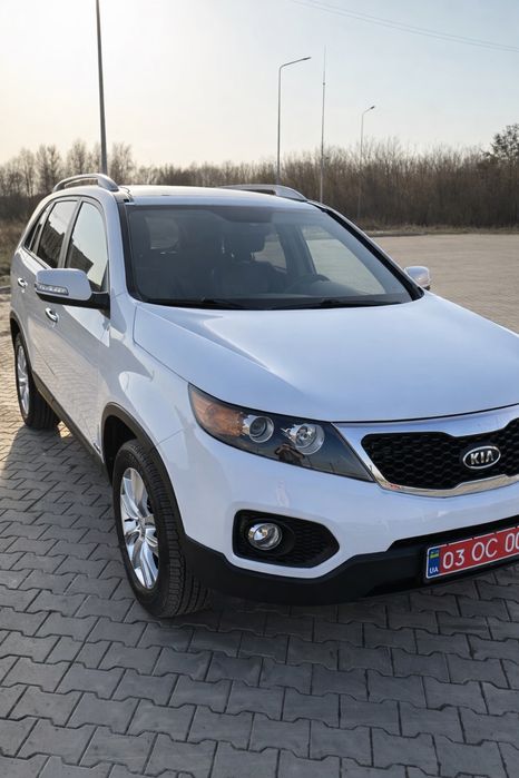 Пригнана з Європи - KIA SORENTO, оригінал пробіг, не фарбована