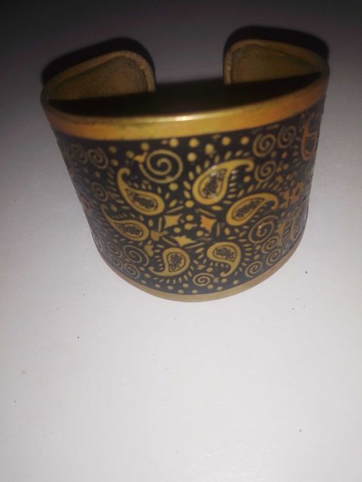 Pulseira em metal