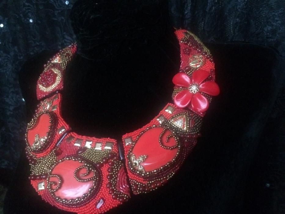 Кольє  червоне, кольє святкове