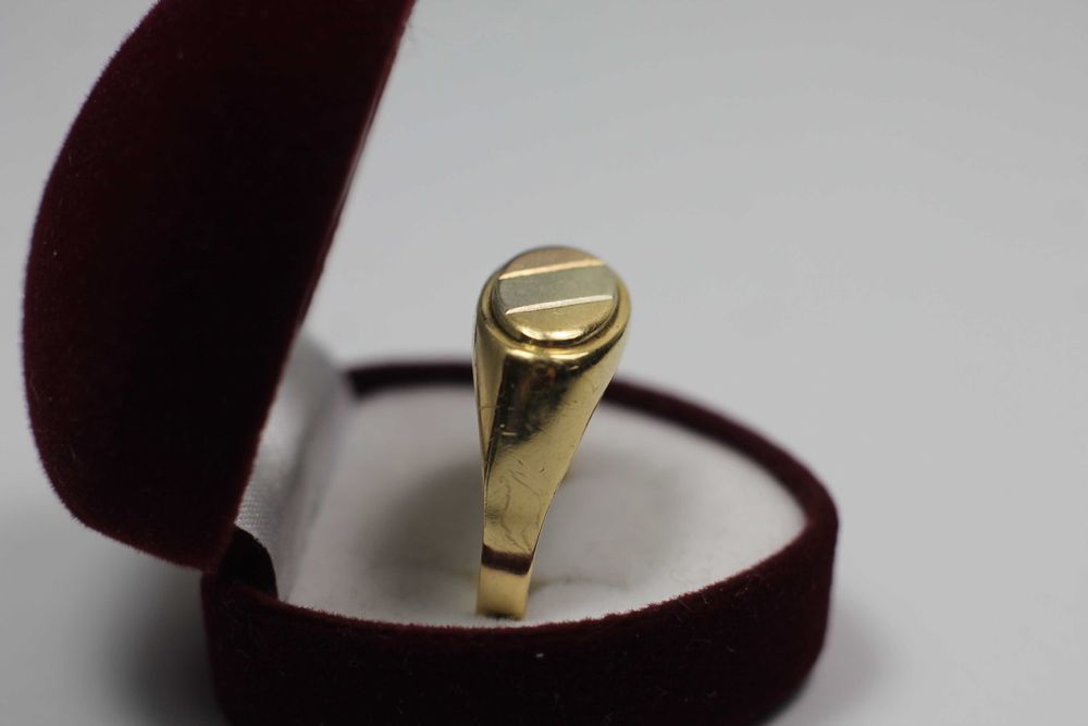 Złoty sygnet p 750  R25 4,85g