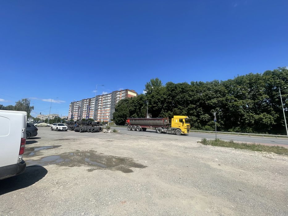 Оренда фасадного приміщення вул Будного