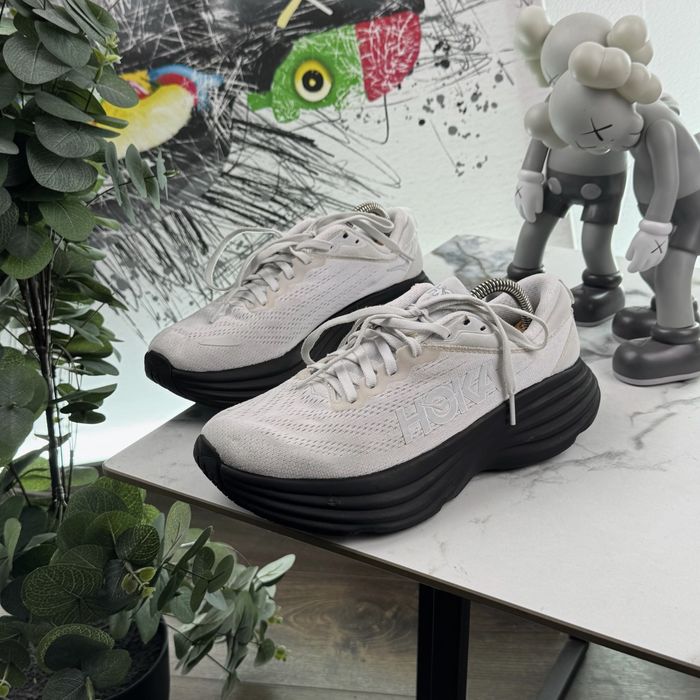 Кросівки Hoka Bondi 8 40.5 розмір Е5502