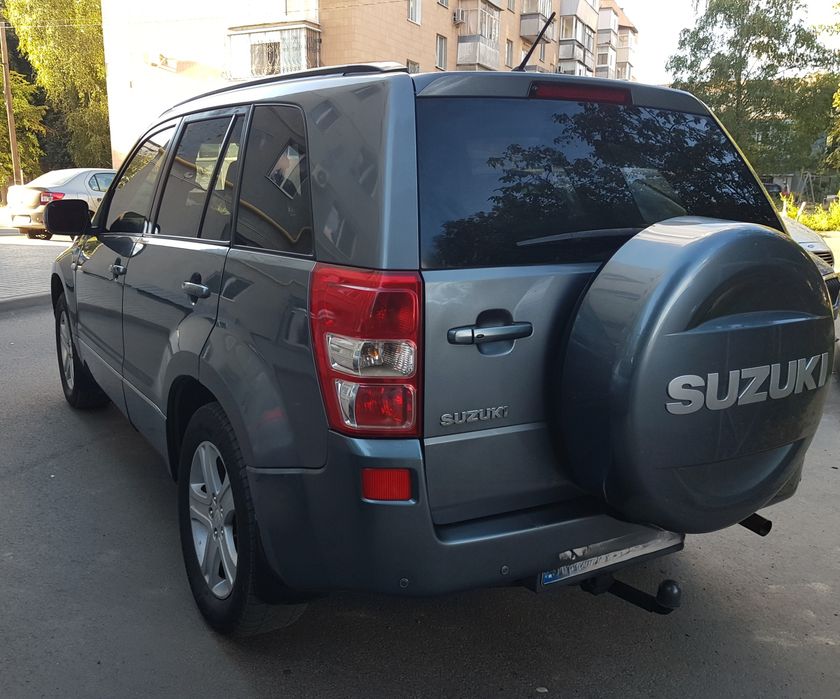 Suzuki Grand Vitara 2008 г. Газ-бензин.  В отличном состоянии.