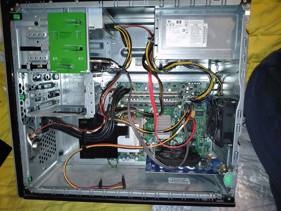 Kultowy Q6600 GeForce 2GB 8 GB RAM