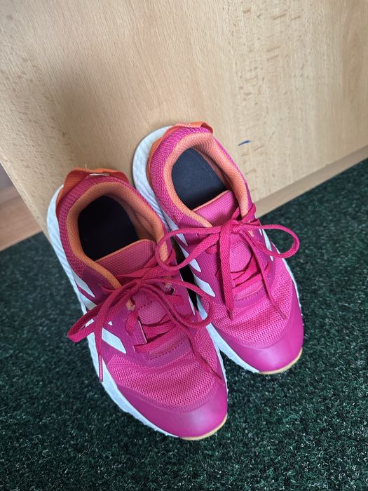 Кросівки для дівчинки “Adidas”,34 розмір