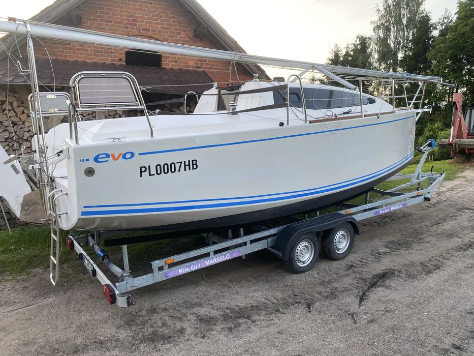 Maxus 24 evo jacht żaglowy