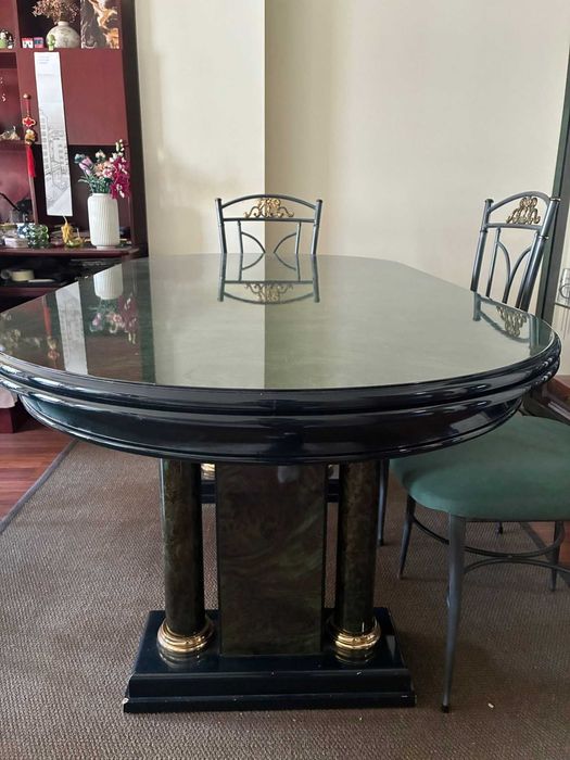 Mesa de Jantar Oval com Tampo em madeira + 6 Cadeiras – Excelente Estado