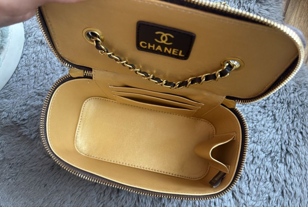 Torebka chanel kuferek