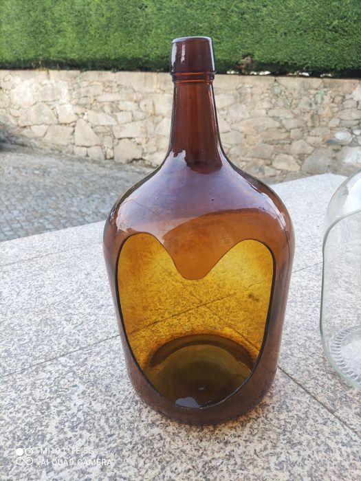 Garrafões cortados422976671523819520