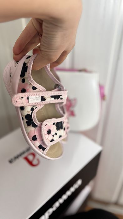 Дитяче змінне взуття  босоніжки валді waldi 18-38 на дівчинку хлопчика