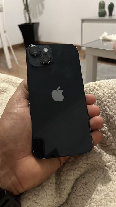 Iphone 14 novo com marcas de uso