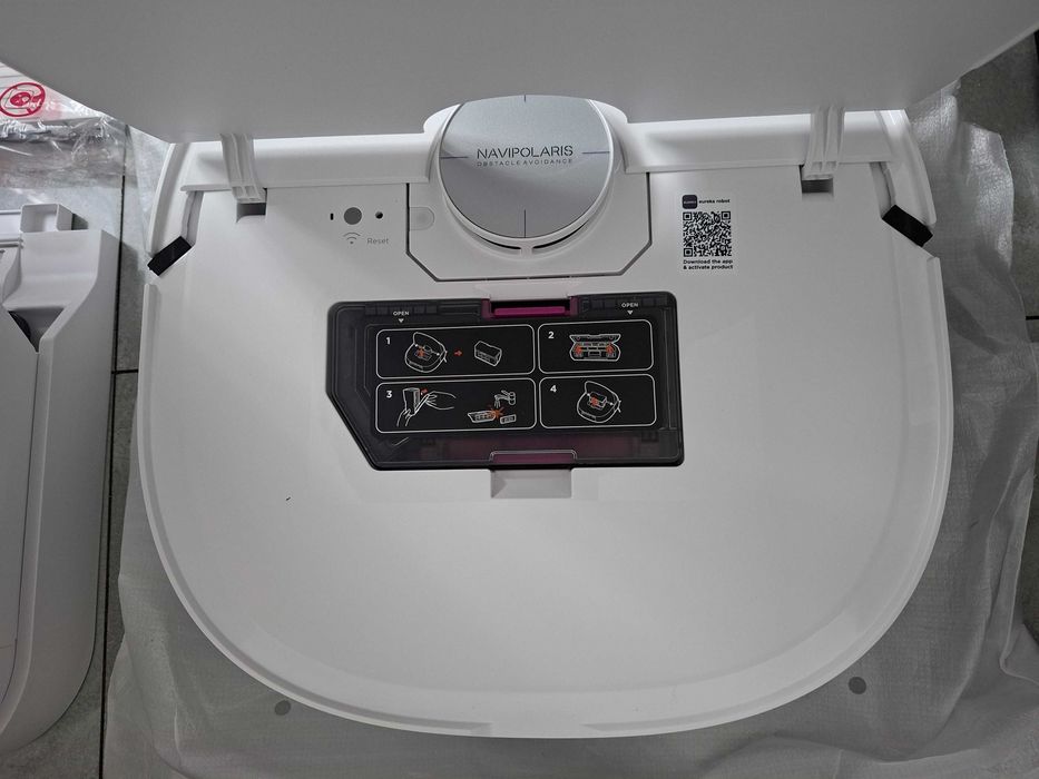 EUREKA J15 Ultra – robot odkurzający z bazą samoopróżniającą