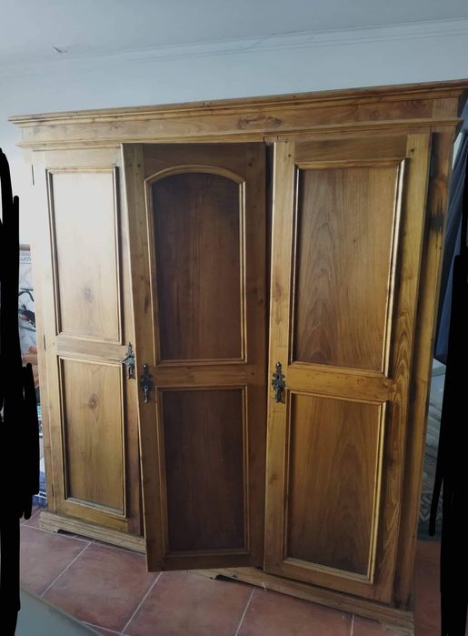 Quarto de casal completo.