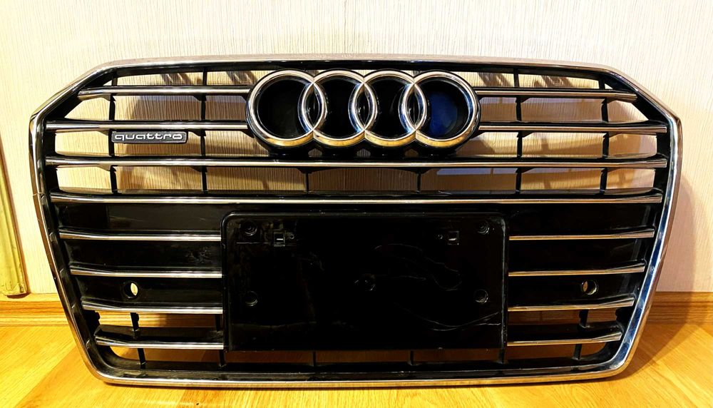 Решітка радіатора Audi  A6 C7 (2011–2018) решетка радиатора