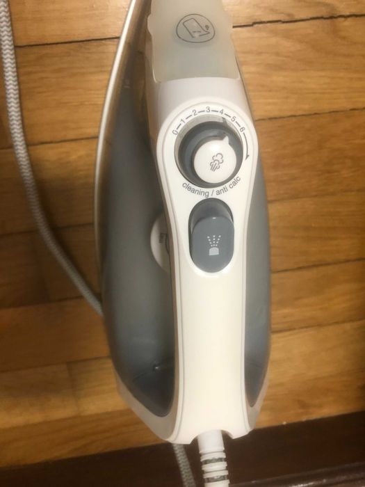 Ferro de Engomar BraUn (usado )