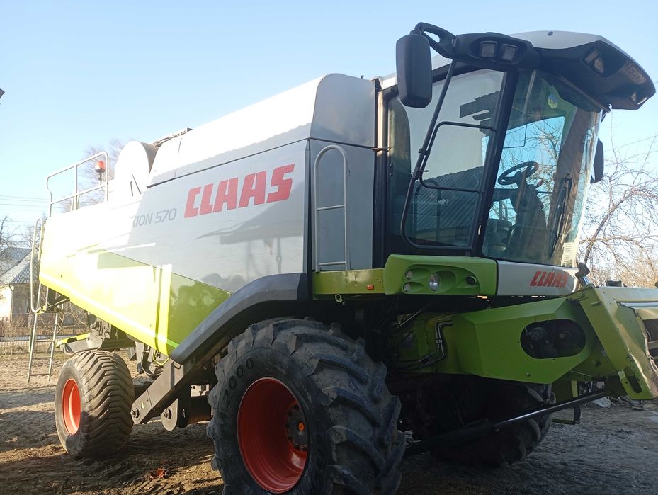 Зерновий комбайн Claas lexion 570
