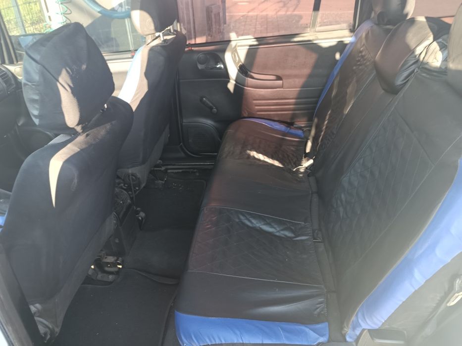 Автомобіль Опель зафіра А ZAFIRA A