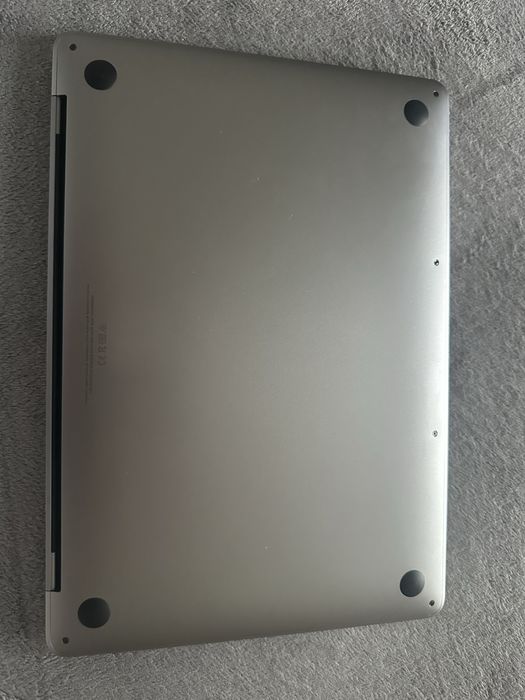 Macbook Pro 13” M1 (96% стан батареї)