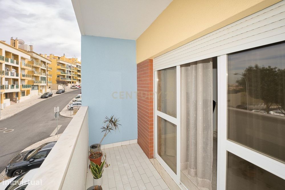 Apartamento T3 com garagem em box e Wallbox | São Domingos de Rana, Ca