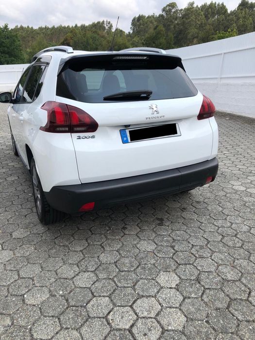 Peugeot 2008 1.5 BlueHDI Style 2019  Full extras