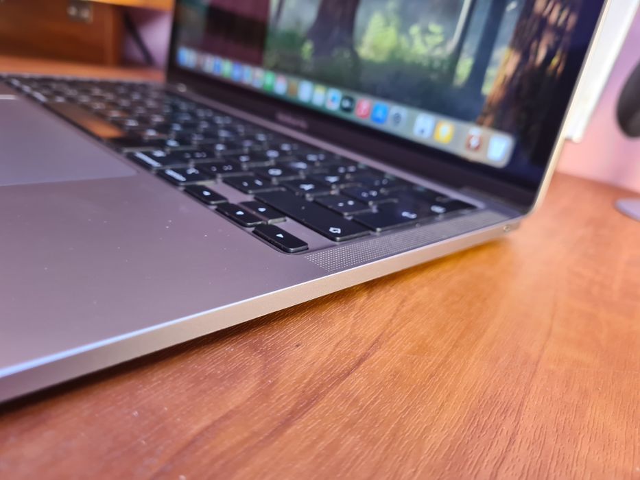 Apple MacBook Pro a2289 8/256 2020