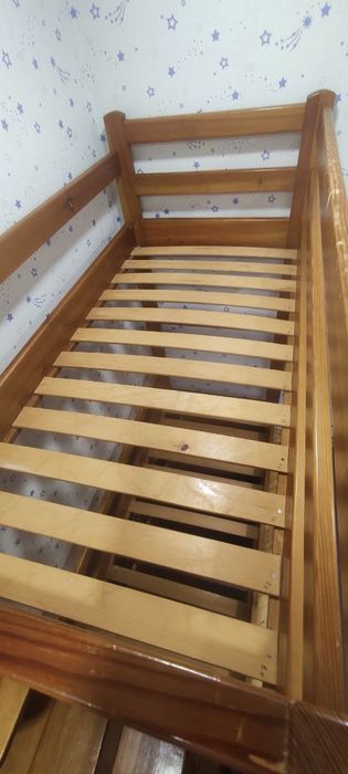 Продаємо дитяче двоповерхове ліжко