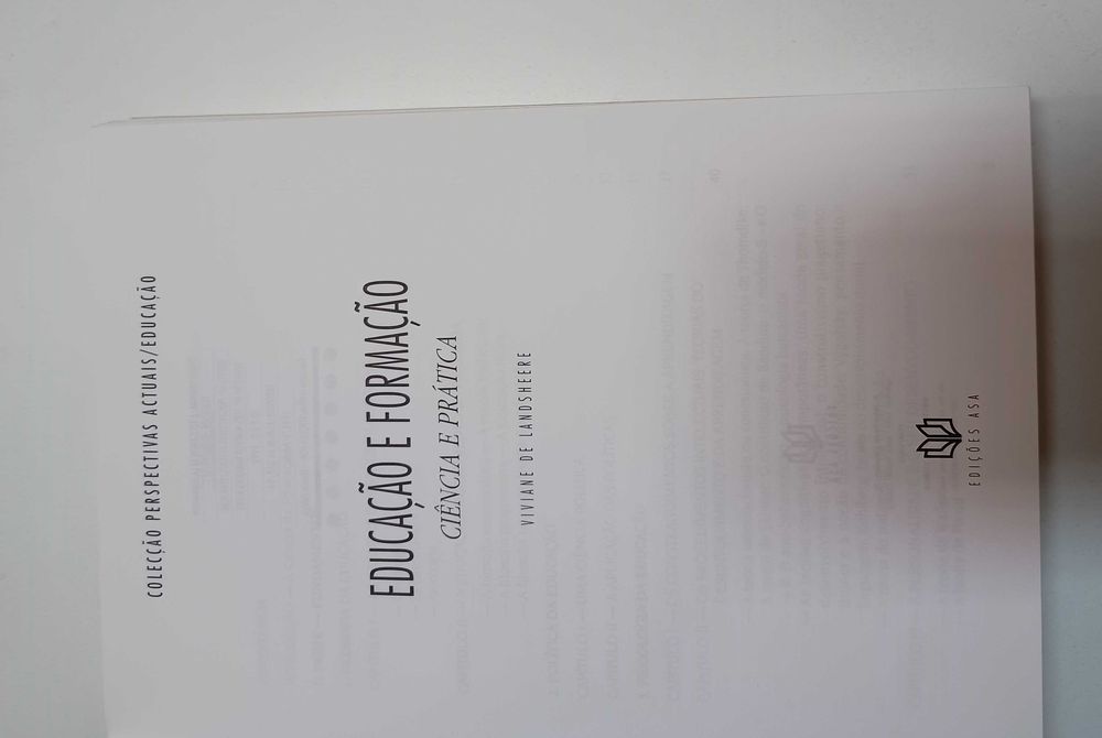 Educação e formação, de Viviane de Landsheere