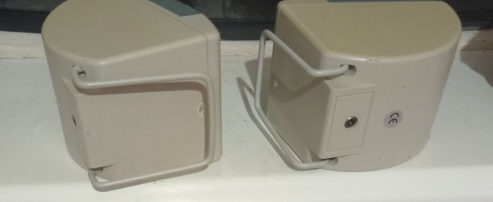 Колонки разные 200,300 и 700.Машина От батареи,сети,Флешка,радио.