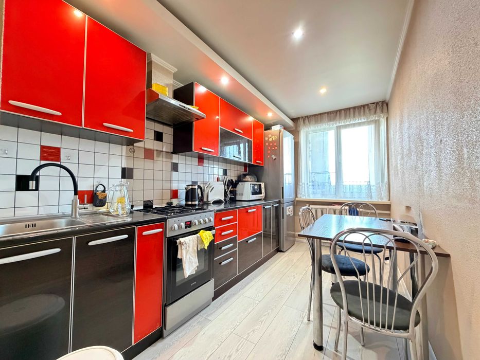 Продаж 3-кімнатної квартири, 63,5 м², Стрий, вул. Грабовецька
