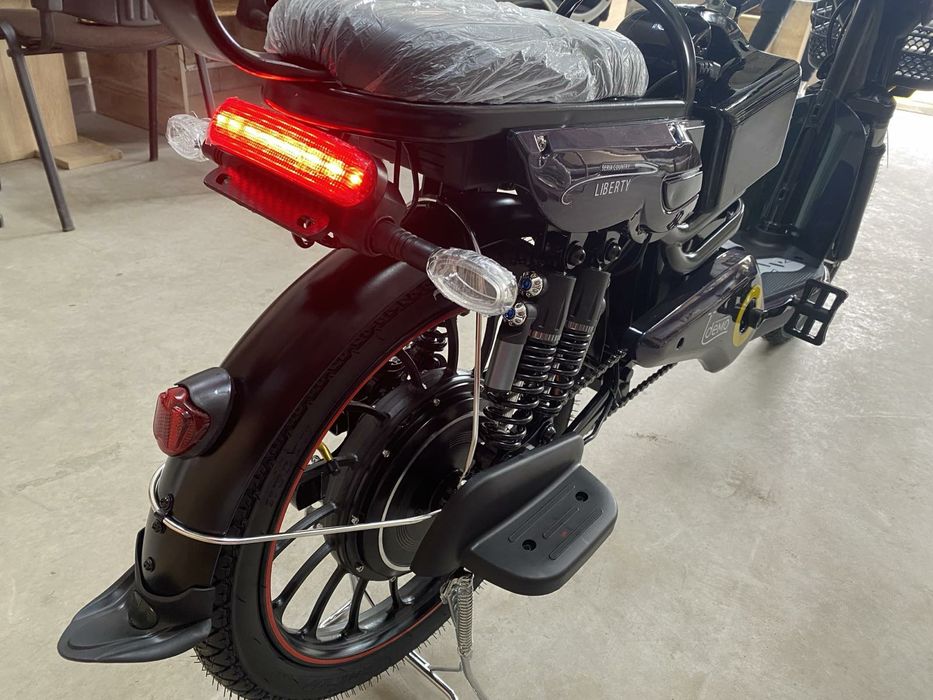 Електро мопед на ходу 42 ампер акб