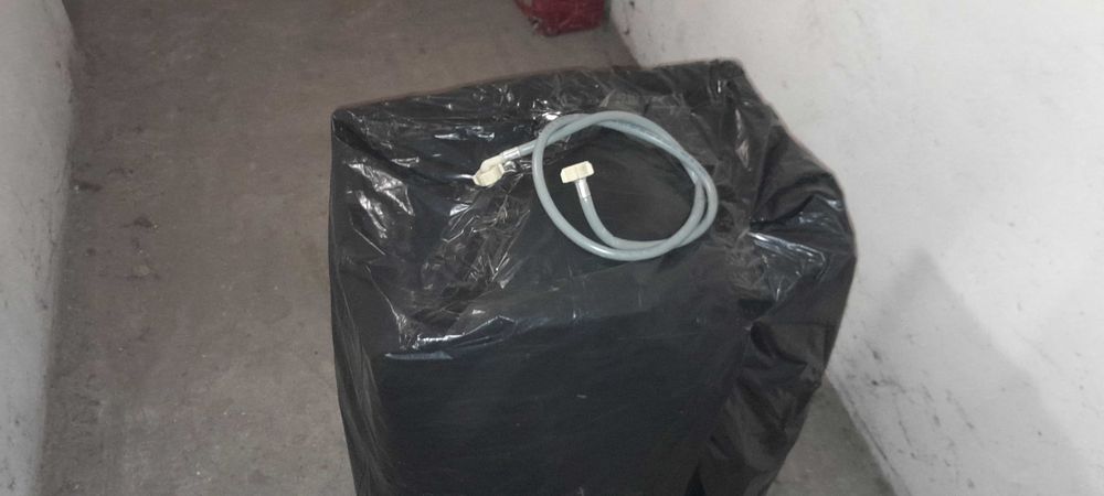 Sprzedam używaną pralkę Samsung WF60F4E0W2W